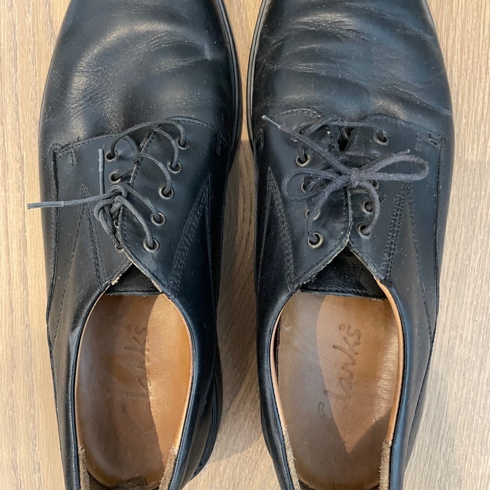 Men’s black shoes